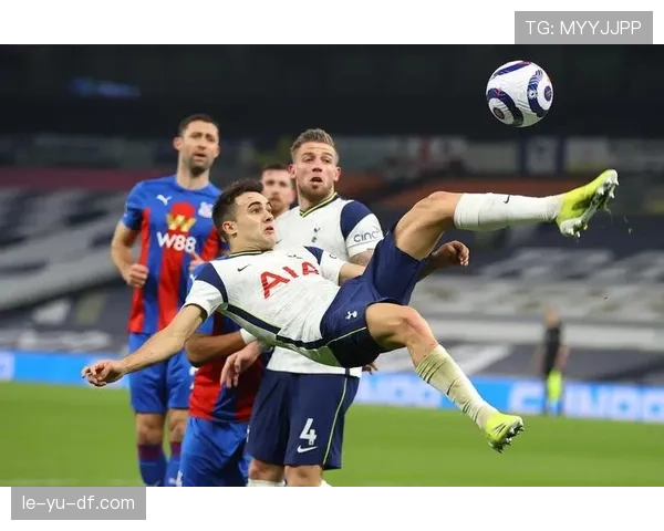 亨克联赛稳步前行，强势表现赢得广泛认可