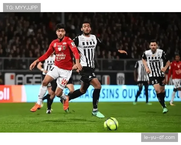 洛里昂逆转取胜，精彩表现引爆全场