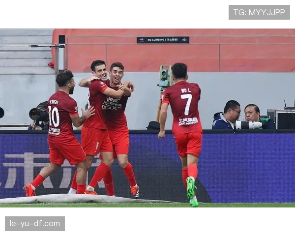 中超新赛季点燃球迷热情，在线直播引爆精彩对决热潮